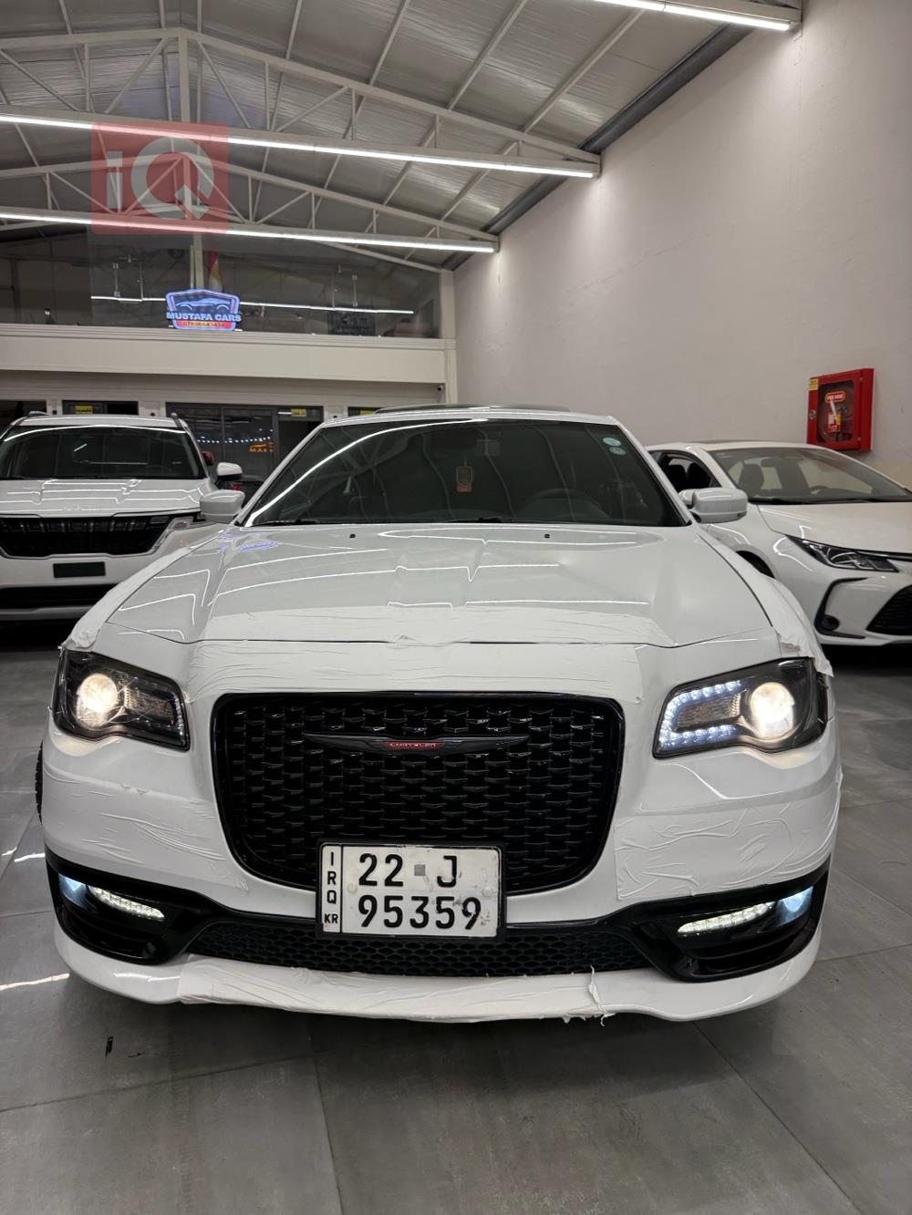 کرایسلەر 300